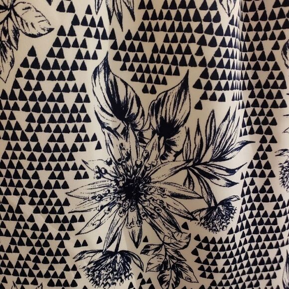 Guess Dress   - Picture 10 of 14